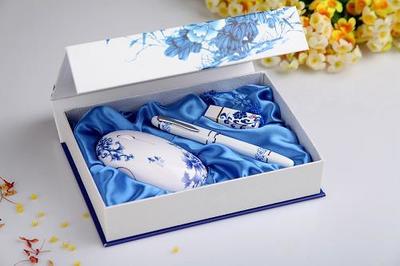 礼品公司 专注产品还是服务？解析礼品行业的双轮驱动